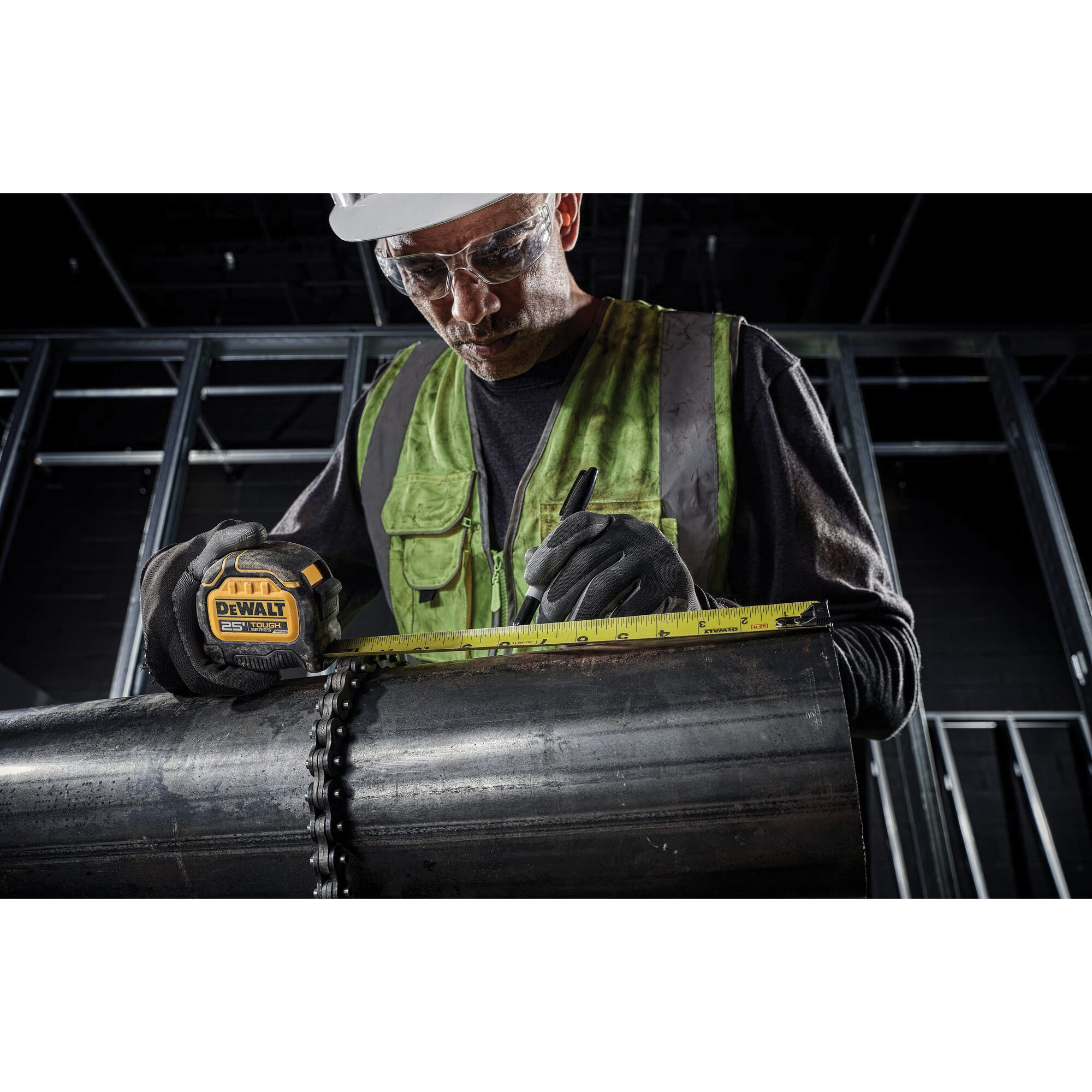 DEWALT Tough Series DWHT36925S Tape Measure, 25 ft L Blade, 1-1/4 in W Blade, Steel Blade, Plastic Case