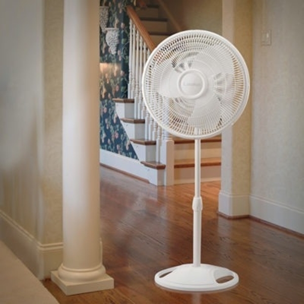 Lasko 2520 Oscillating Stand Fan, 120 V, 16 in Dia Blade, Plastic Housing Material, White