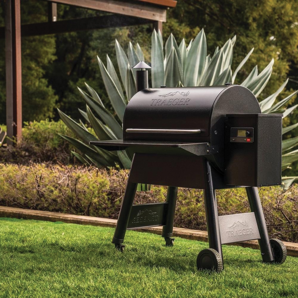 Traeger Pro 780 Series TFB78GLE Pellet Grill, 36,000 Btu, 780 sq-in Primary Cooking Surface, Smoker Included: Yes